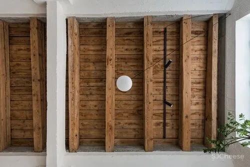 这座由仓库改建的住宅,完美的平衡了新与旧,并将空间充分利用