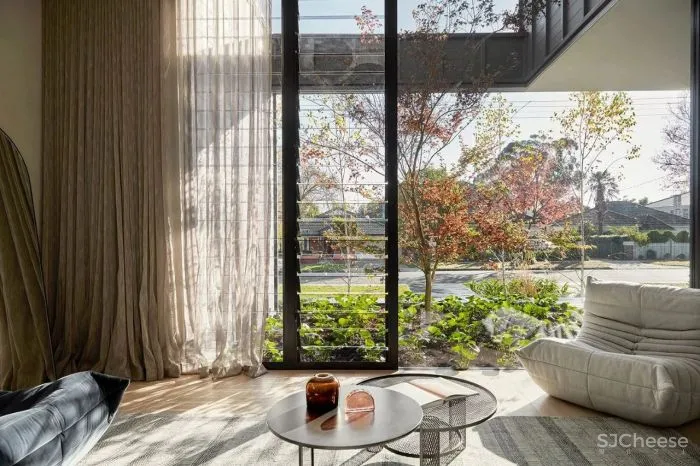 【Dan Webster】用建筑本身构筑纯净空间