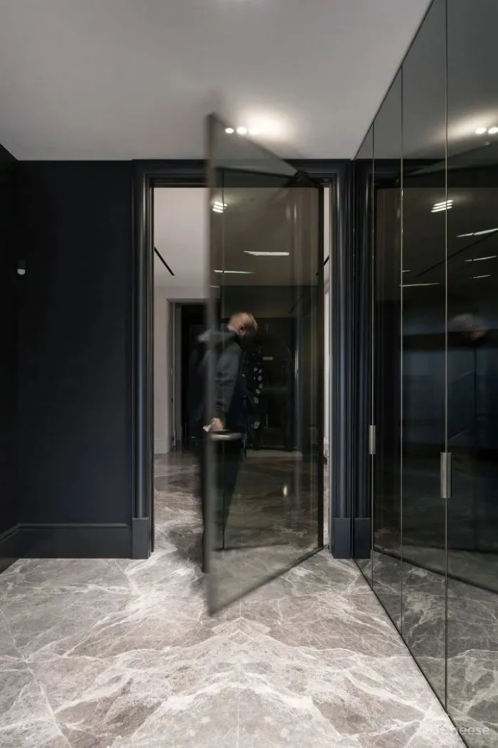 乌克兰高级灰,最纯粹的豪宅格调 YoDezeen Architects
