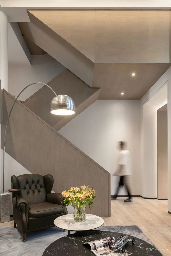 马蹄莲设计：或远亦近，舒缓的自然主义