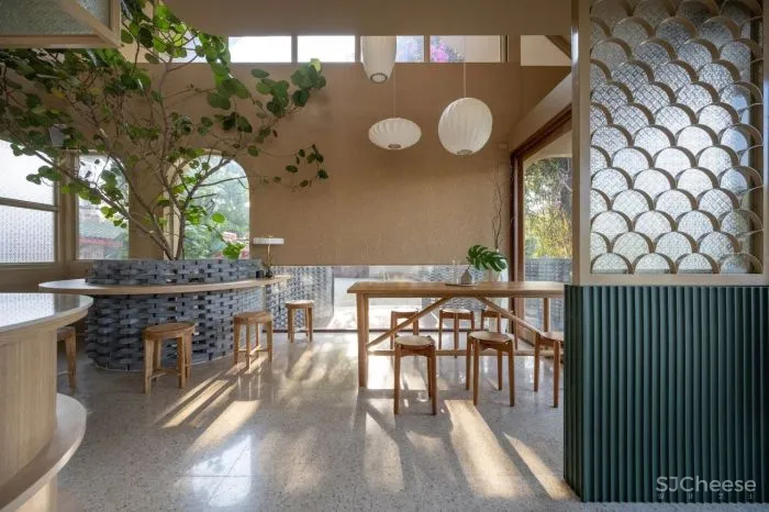 泰国王子餐厅Pae Thewaraj BodinChapa Architects