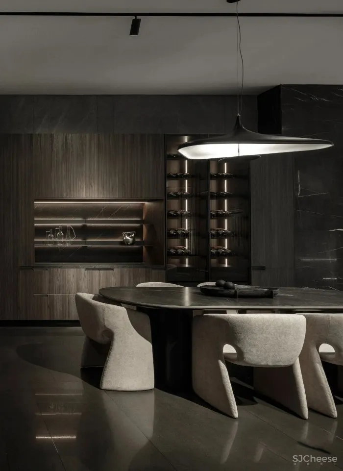 新作｜唐忠汉：环形净透延伸的材质光泽