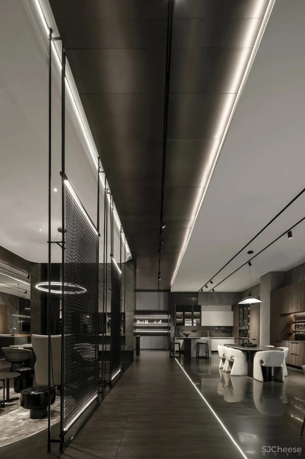 新作｜唐忠汉：环形净透延伸的材质光泽