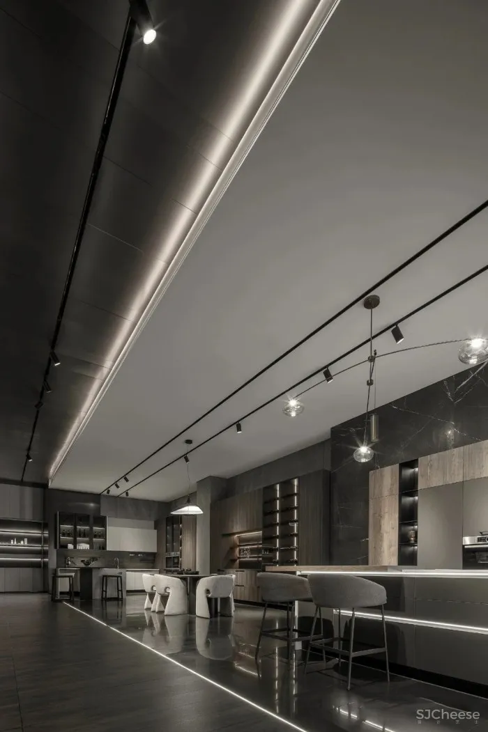 新作｜唐忠汉：环形净透延伸的材质光泽