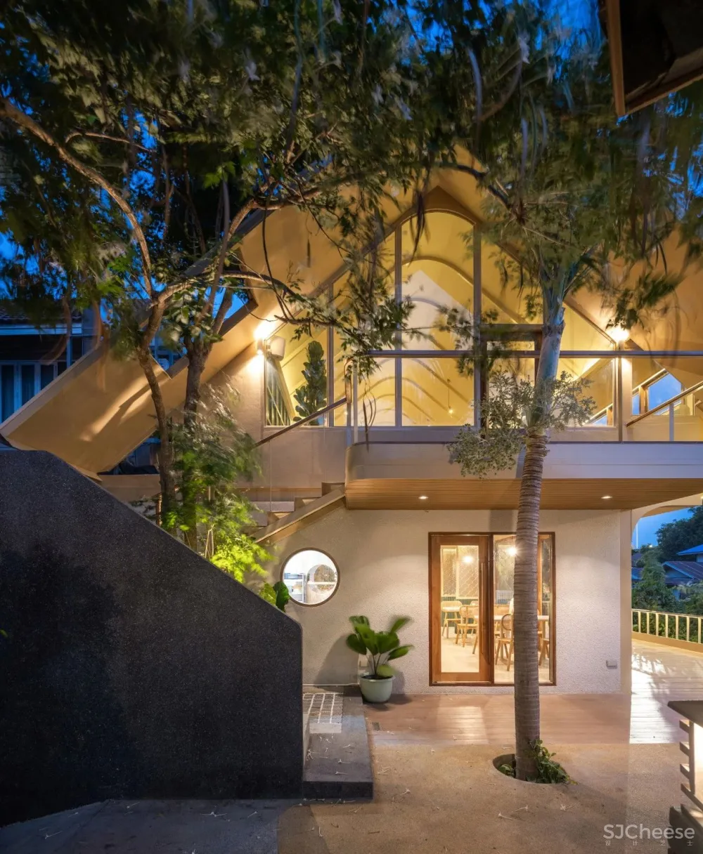 泰国王子餐厅Pae Thewaraj BodinChapa Architects