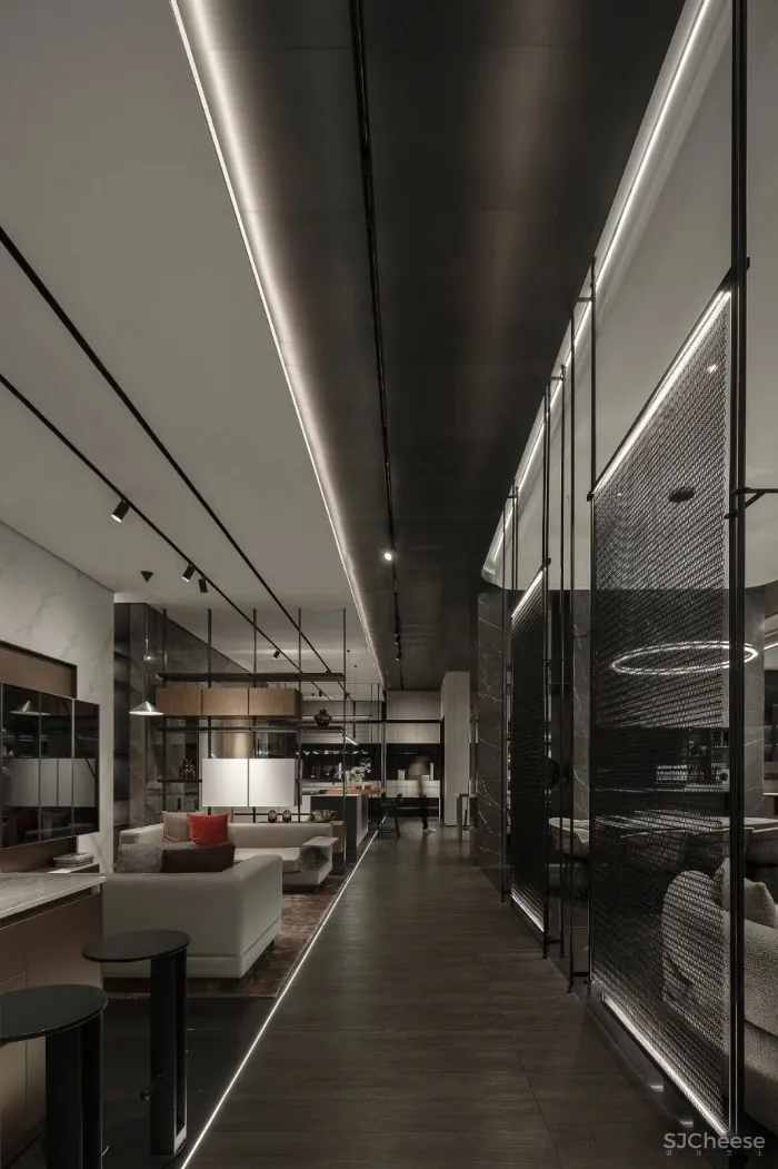 新作｜唐忠汉：环形净透延伸的材质光泽