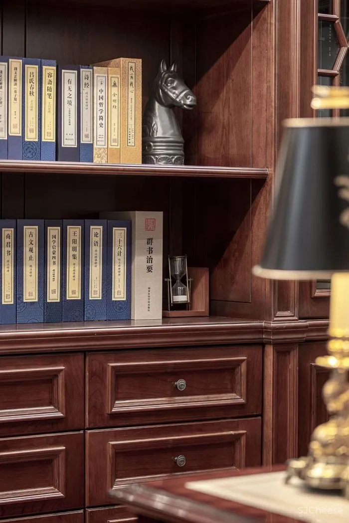 新作|成都1000㎡典雅豪宅,一场时光彼岸的文艺复兴