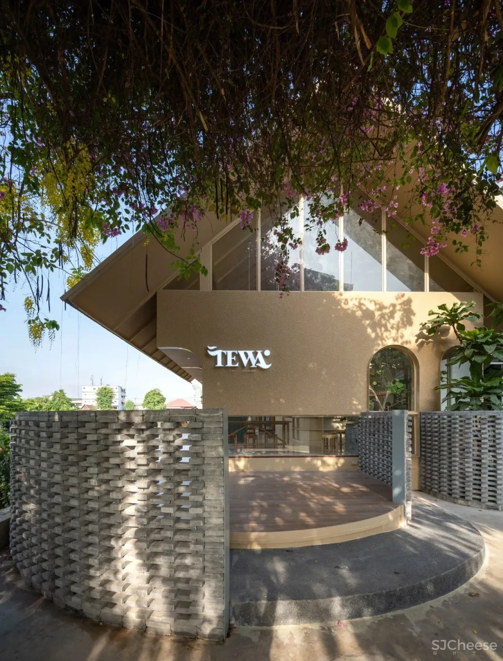 泰国王子餐厅Pae Thewaraj BodinChapa Architects