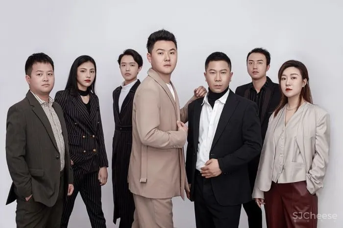 新作|成都1000㎡典雅豪宅,一场时光彼岸的文艺复兴