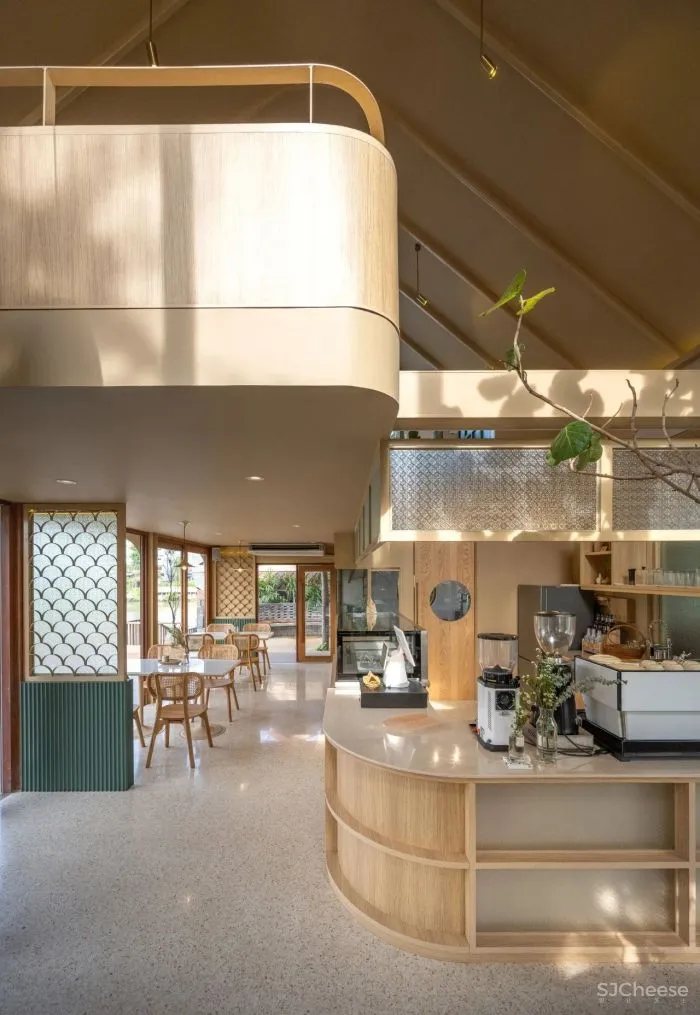 泰国王子餐厅Pae Thewaraj BodinChapa Architects