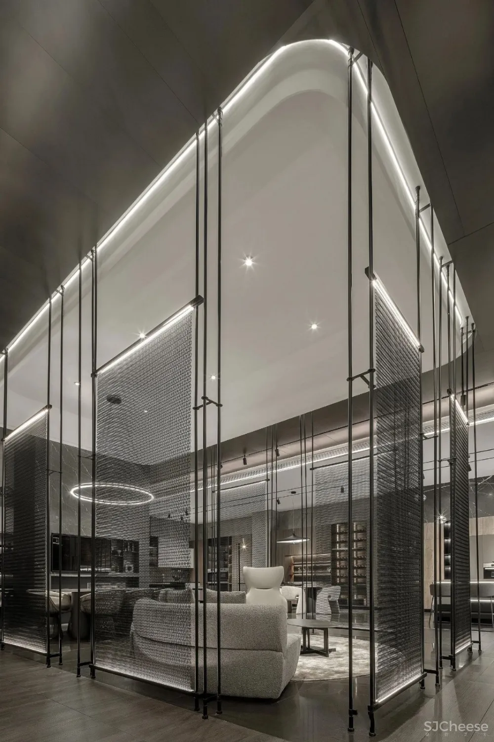 新作｜唐忠汉：环形净透延伸的材质光泽