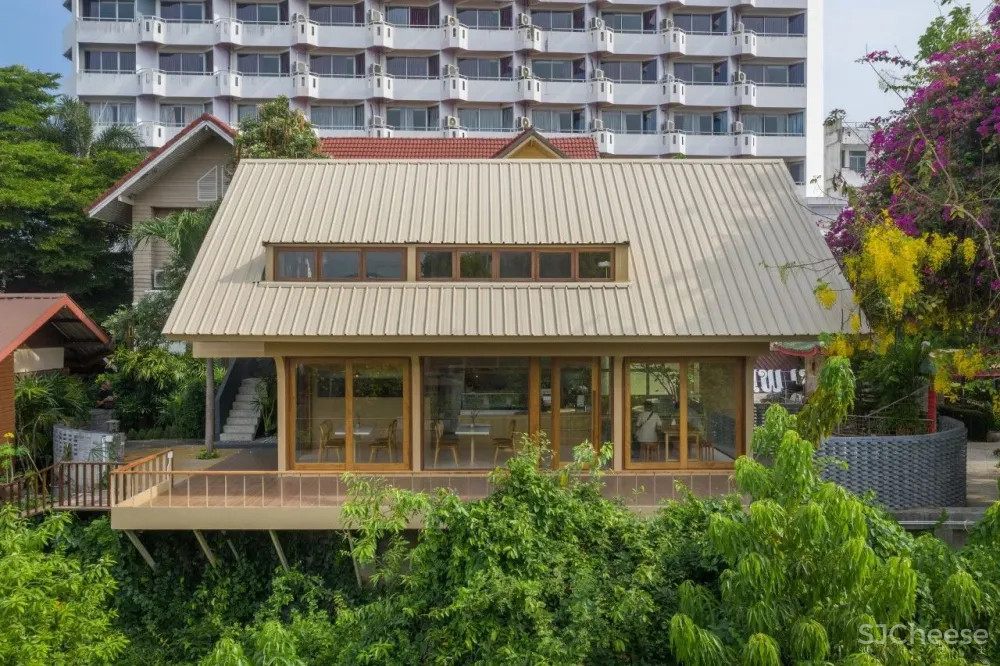 泰国王子餐厅Pae Thewaraj BodinChapa Architects