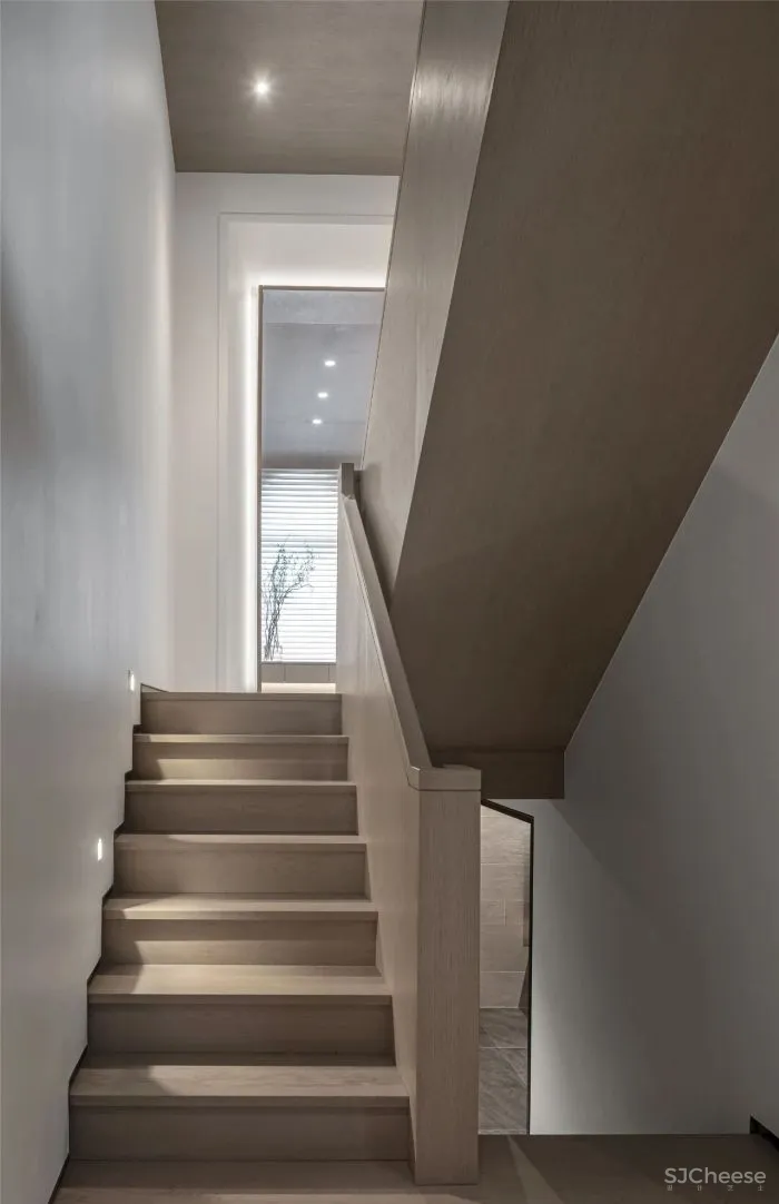 马蹄莲设计：或远亦近，舒缓的自然主义