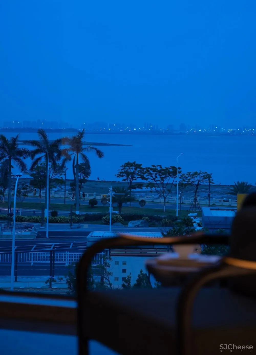 柘壹设计新作丨 窥见一线海居生活