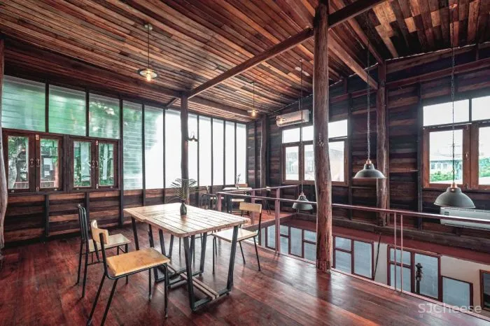 泰国王子餐厅Pae Thewaraj BodinChapa Architects