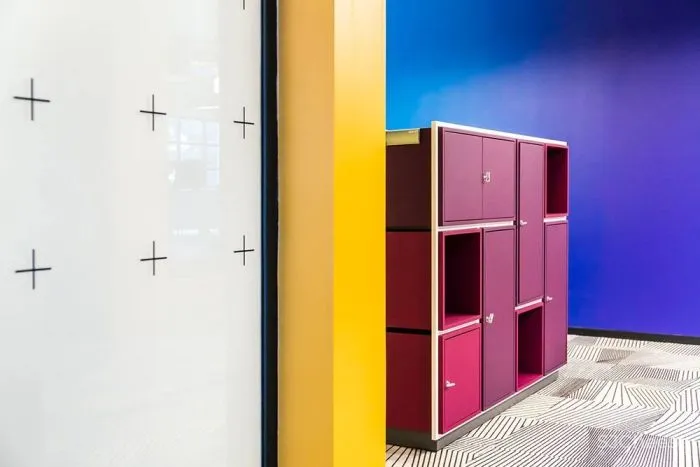 缤纷世界 以色列KLA办公室