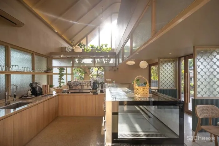 泰国王子餐厅Pae Thewaraj BodinChapa Architects