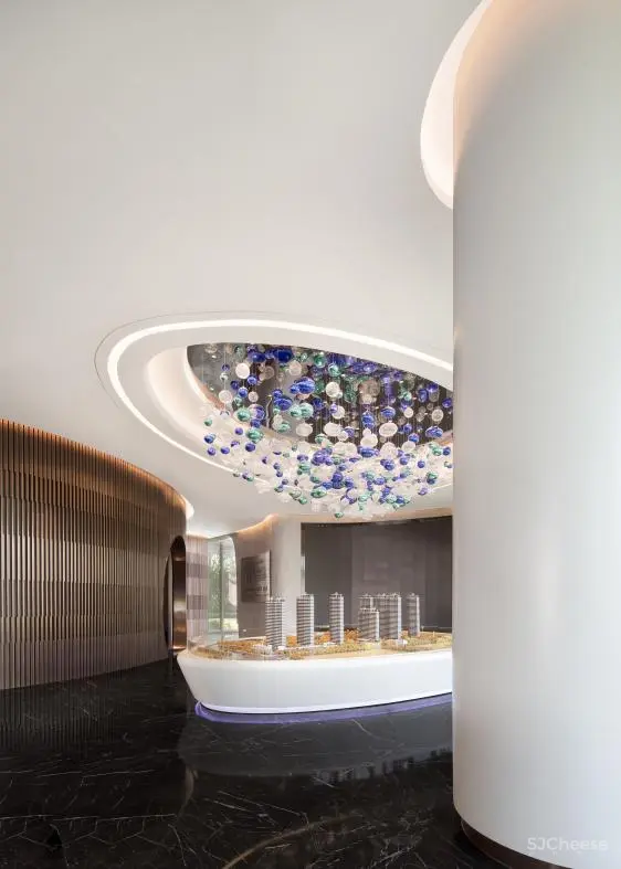 城市脊线上的璀璨之光 —德商彰泰佳兆业·翡丽天玺营销中心-锐度设计