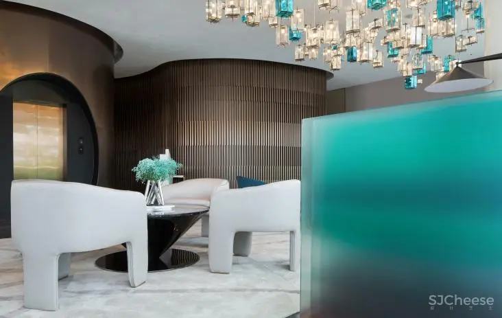 城市脊线上的璀璨之光 —德商彰泰佳兆业·翡丽天玺营销中心-锐度设计