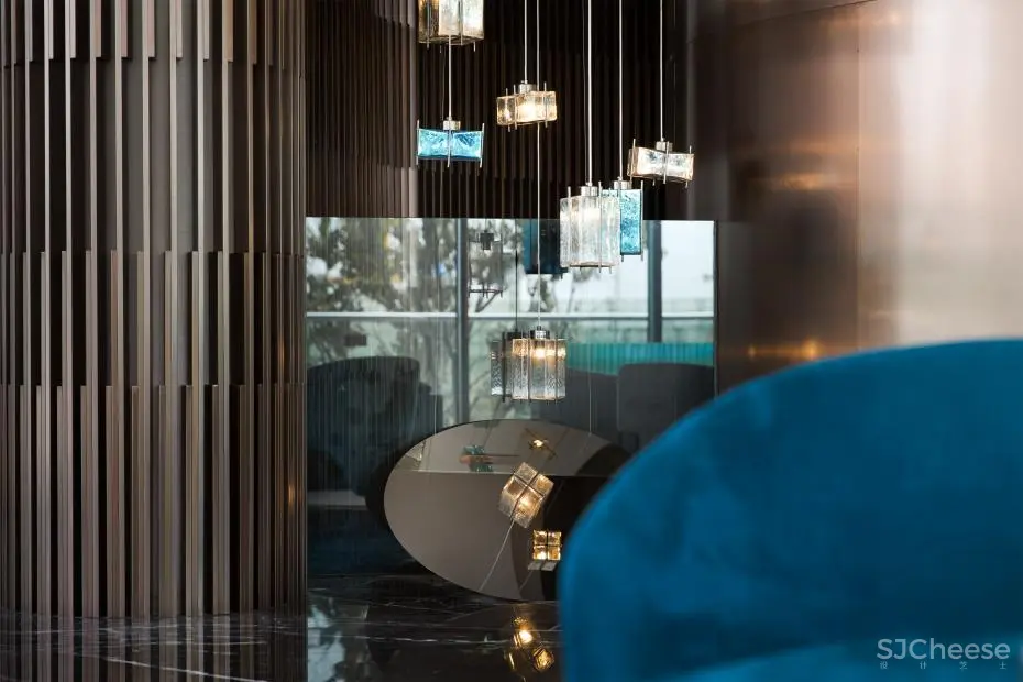 城市脊线上的璀璨之光 —德商彰泰佳兆业·翡丽天玺营销中心-锐度设计