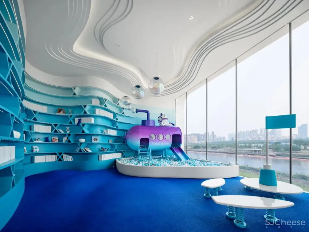 旭辉 x WJID | 自然之律，海浪交织的蓝白梦境