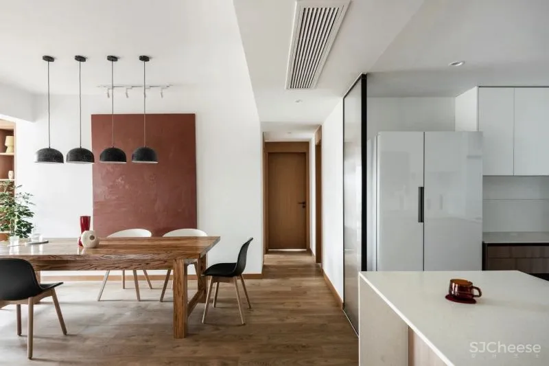 如何把宋朝装进家？136㎡两室“碰瓷”《清平乐》配色，胭脂红、浅棕黄，让人1秒穿越