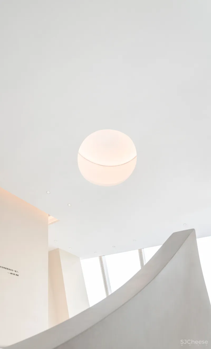 不相信地域主义的建筑师,竟在深圳创造出160㎡的“地域主义”「未来商店」?