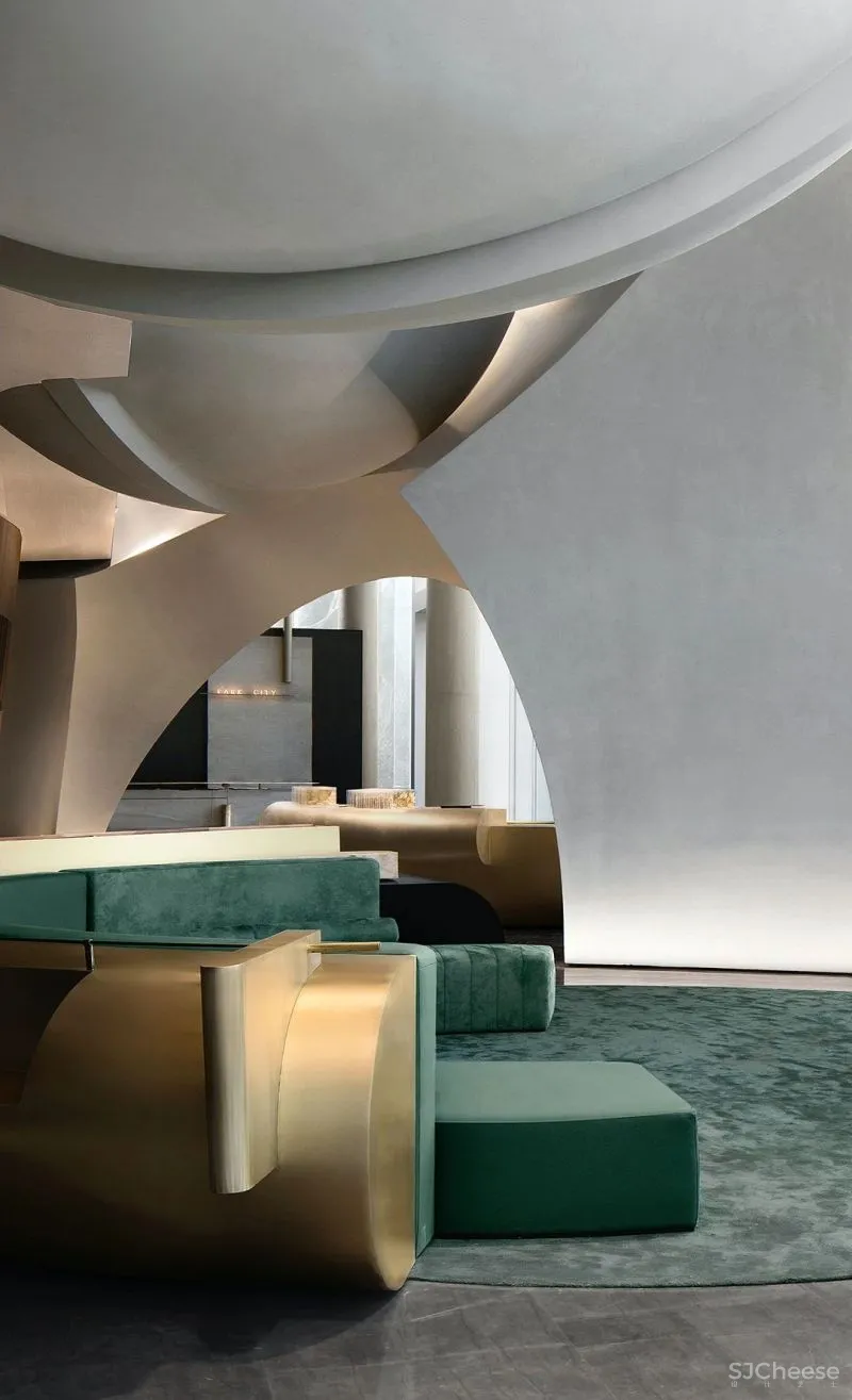 关联以空间的「解构性」和「抽象性」 构序「超现实的界面」