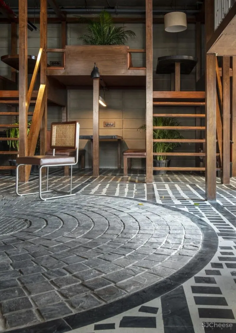 印度首家应对疫情的餐厅出现！乡村但实用，网友：“连魔幻的邻国都不敢草率了！”