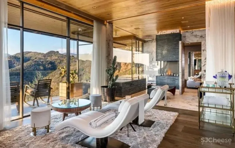 1800㎡大豪宅，月租竟要248万？！主卧带天窗，连马斯克都想住！