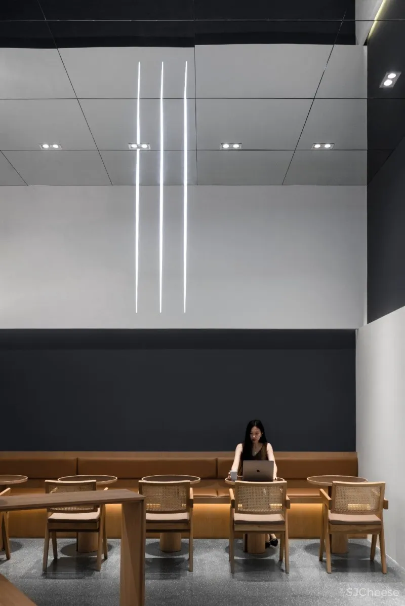 故事空间新作 | 城市狩猎者BLUE WOLF