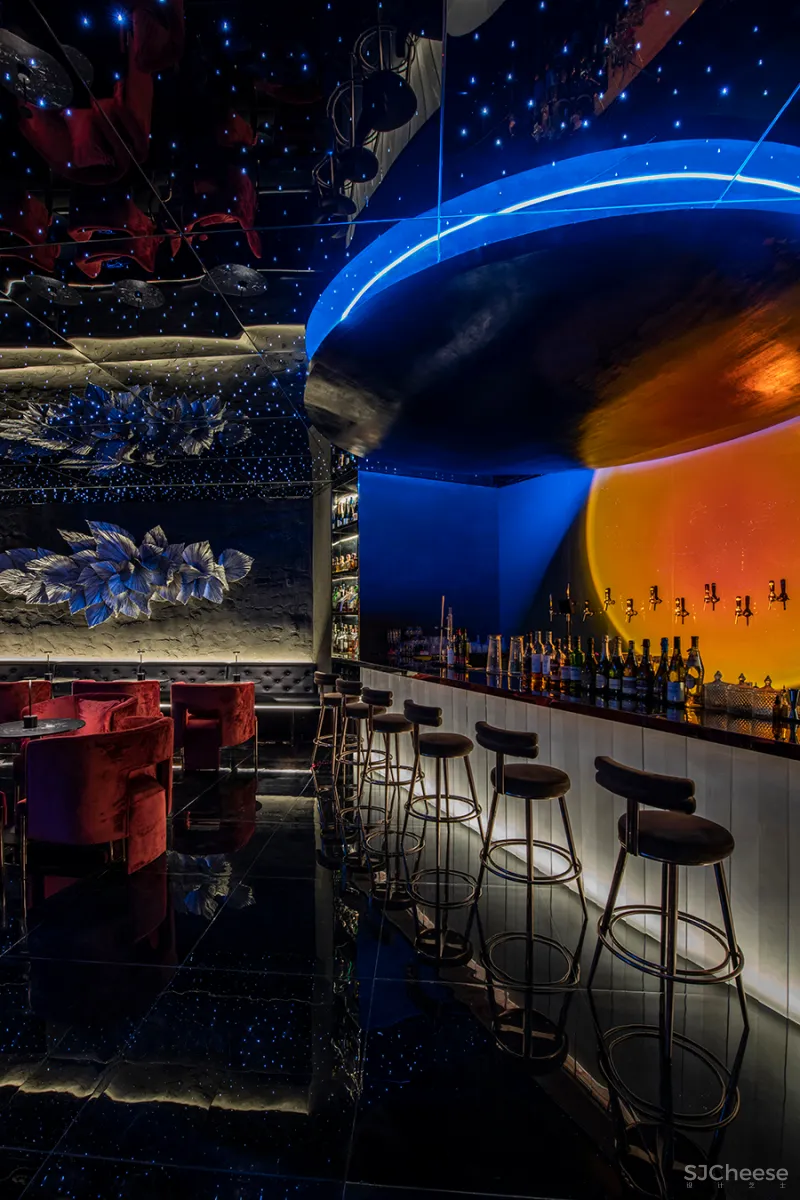 邵龙 • 在木星酒吧|不甘寂寞的宇宙星空,感性与理性的交替共振