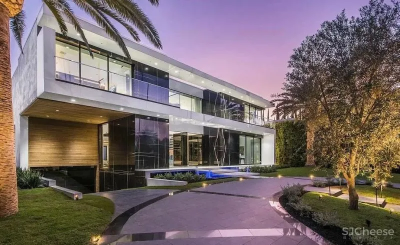 3亿一栋的别墅,仅看到车库就跪了!