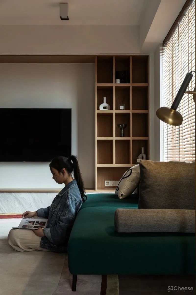 如何把宋朝装进家？136㎡两室“碰瓷”《清平乐》配色，胭脂红、浅棕黄，让人1秒穿越