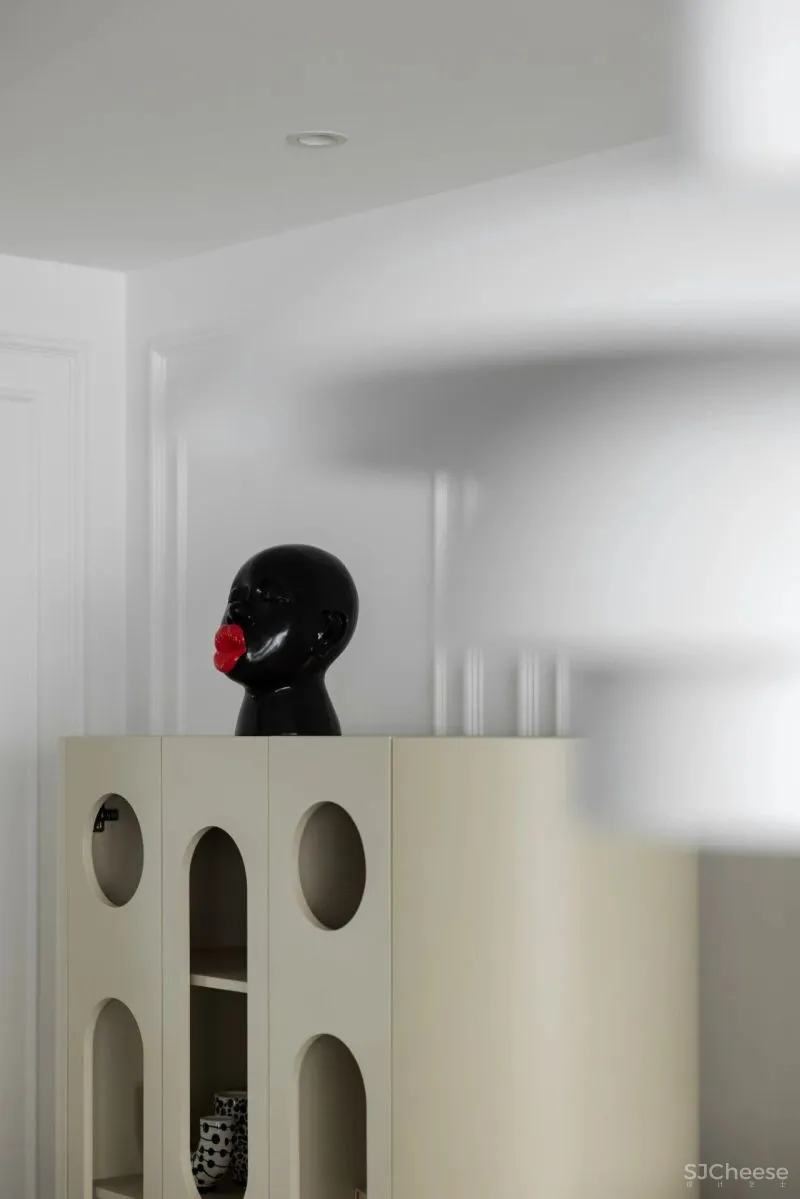 典雅浅灰,诠释法式的随性与浪漫 观白设计