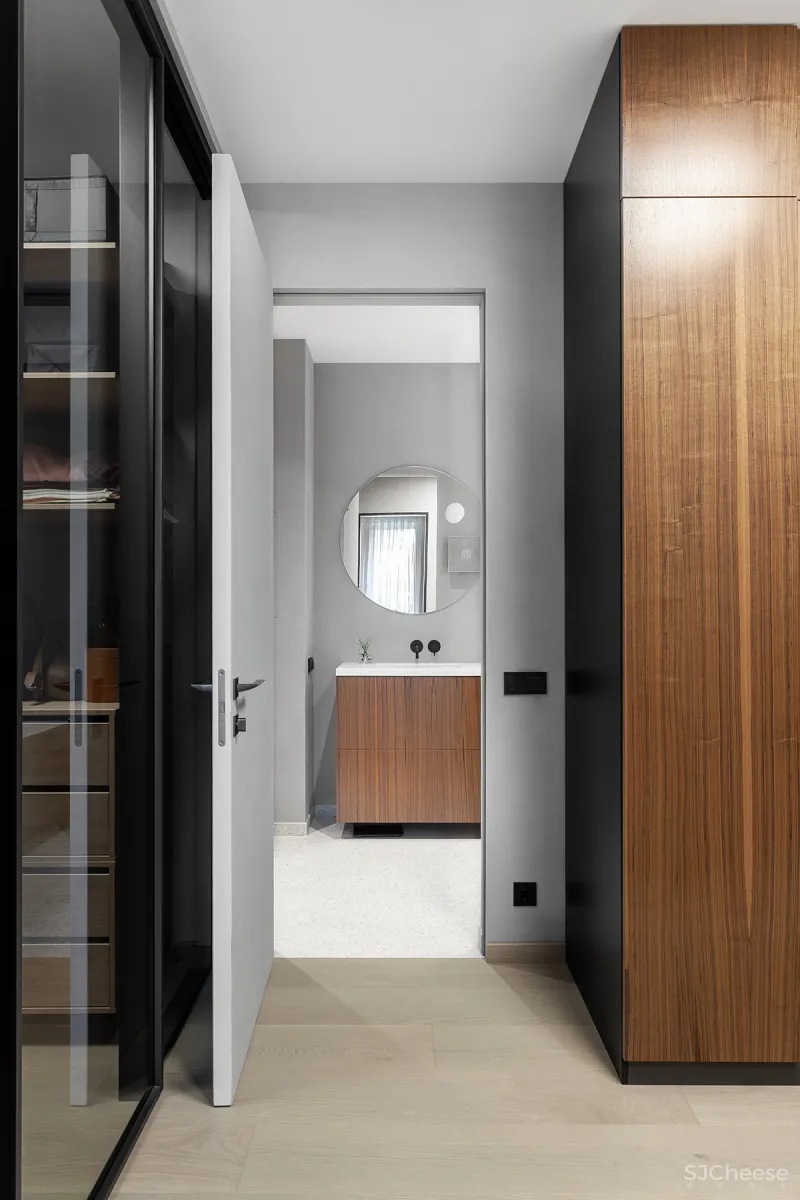 100㎡ 两室一厅，黑色墙面这样使用一点都不沉闷