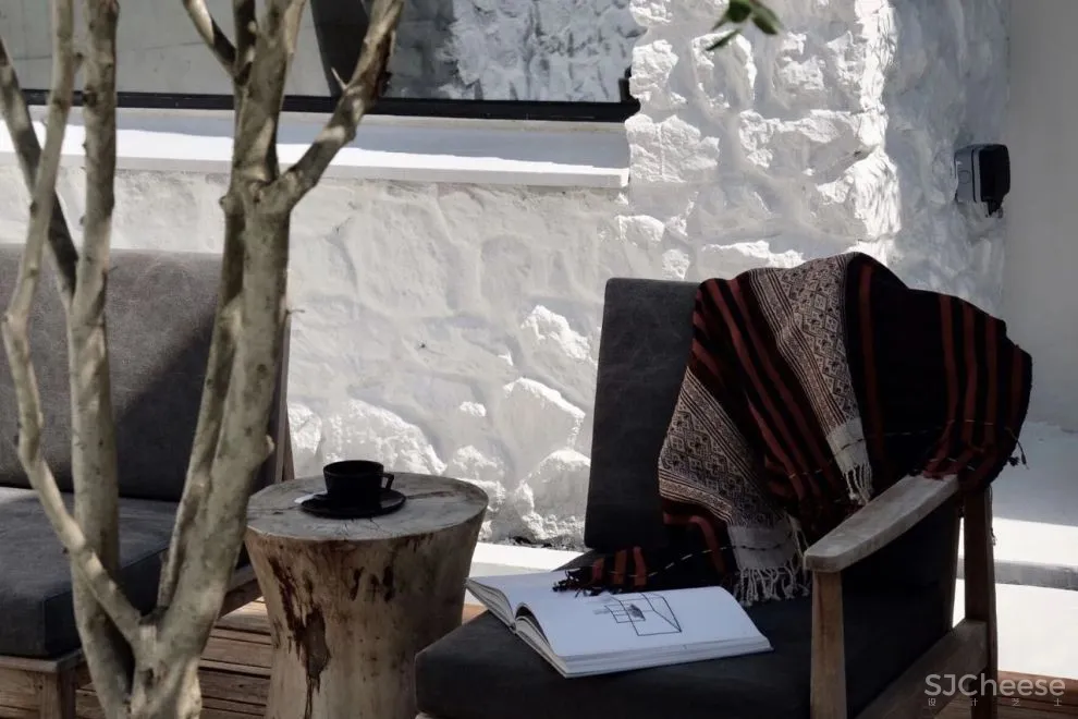 汤山云夕博物纪—矿坑石料雕琢的美学空间,是酒店也是美术馆