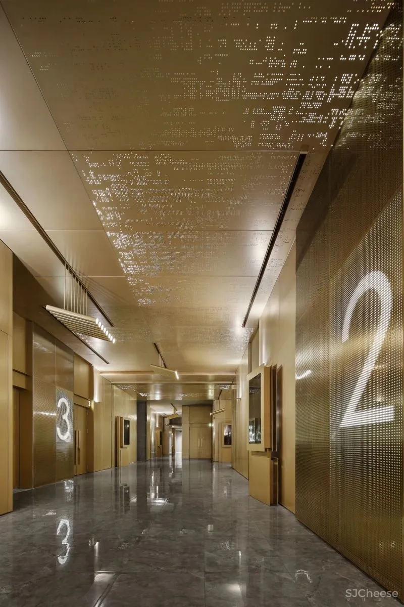 未来感爆棚,玩转影像化信息流的影院空间丨壹正企划 罗灵杰-龙慧祺