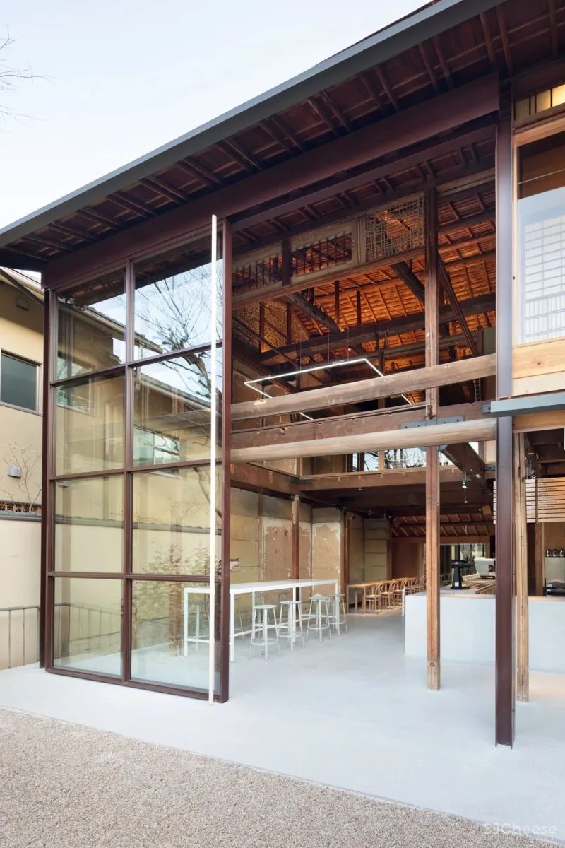 叫板星巴克!日本“网红”设计师,把老厂房改造成咖啡馆,价值47亿,吸引千万人打卡!