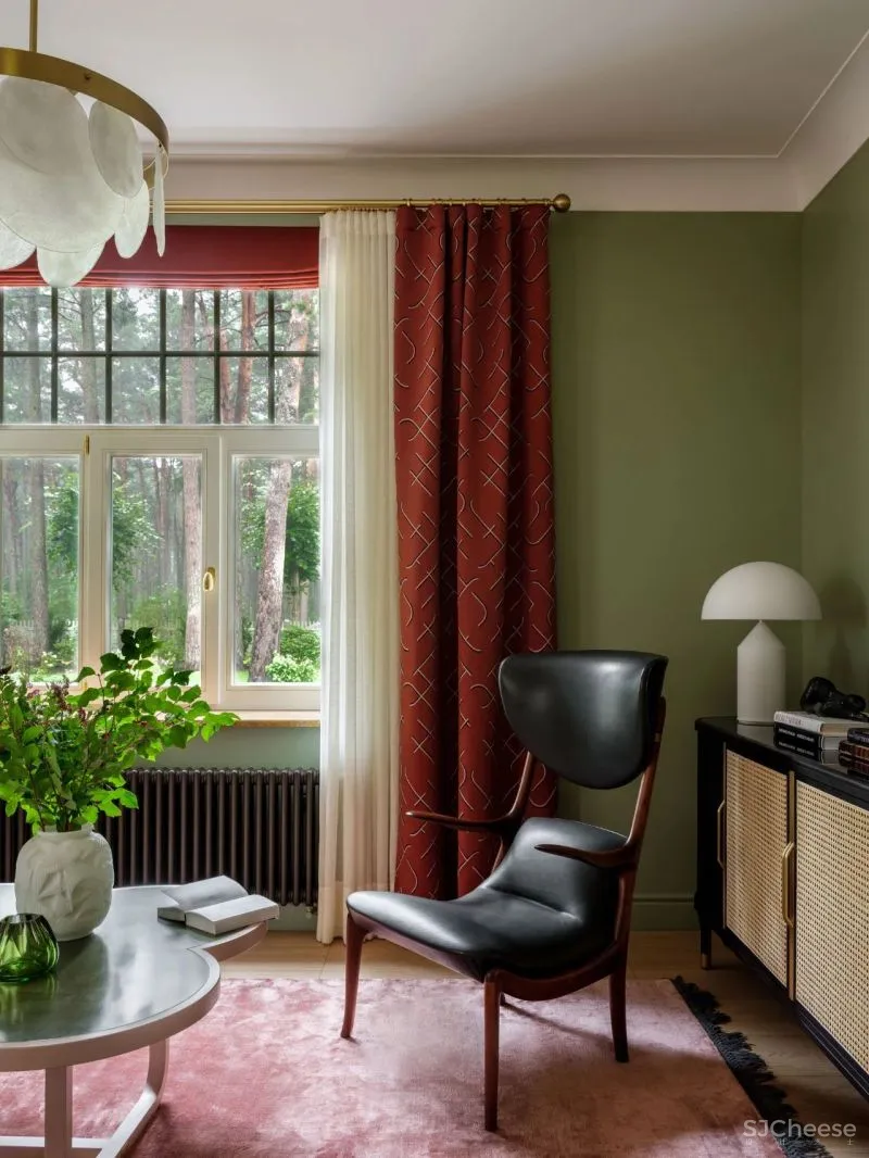 以赤陶土色和橄榄绿色,打造20世纪30年代建筑的旧魅力