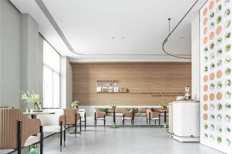 旭辉 x S.U.N 这个咖啡吧看起来不错，等等、他们好像还卖房子