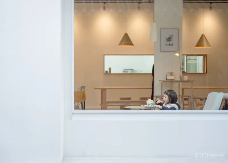 外物 × More Mountains多山:咖啡轻食青旅集合店