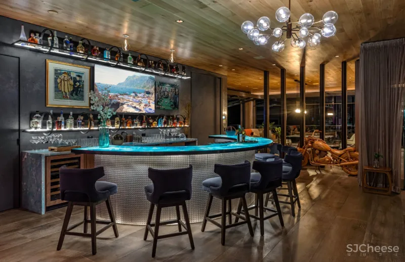 1800㎡ 的别墅 ,月租金248万,主卧天窗全打开,再次刷新豪宅认知!