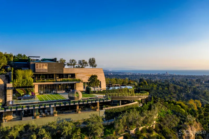 1800㎡大豪宅，月租竟要248万？！主卧带天窗，连马斯克都想住！