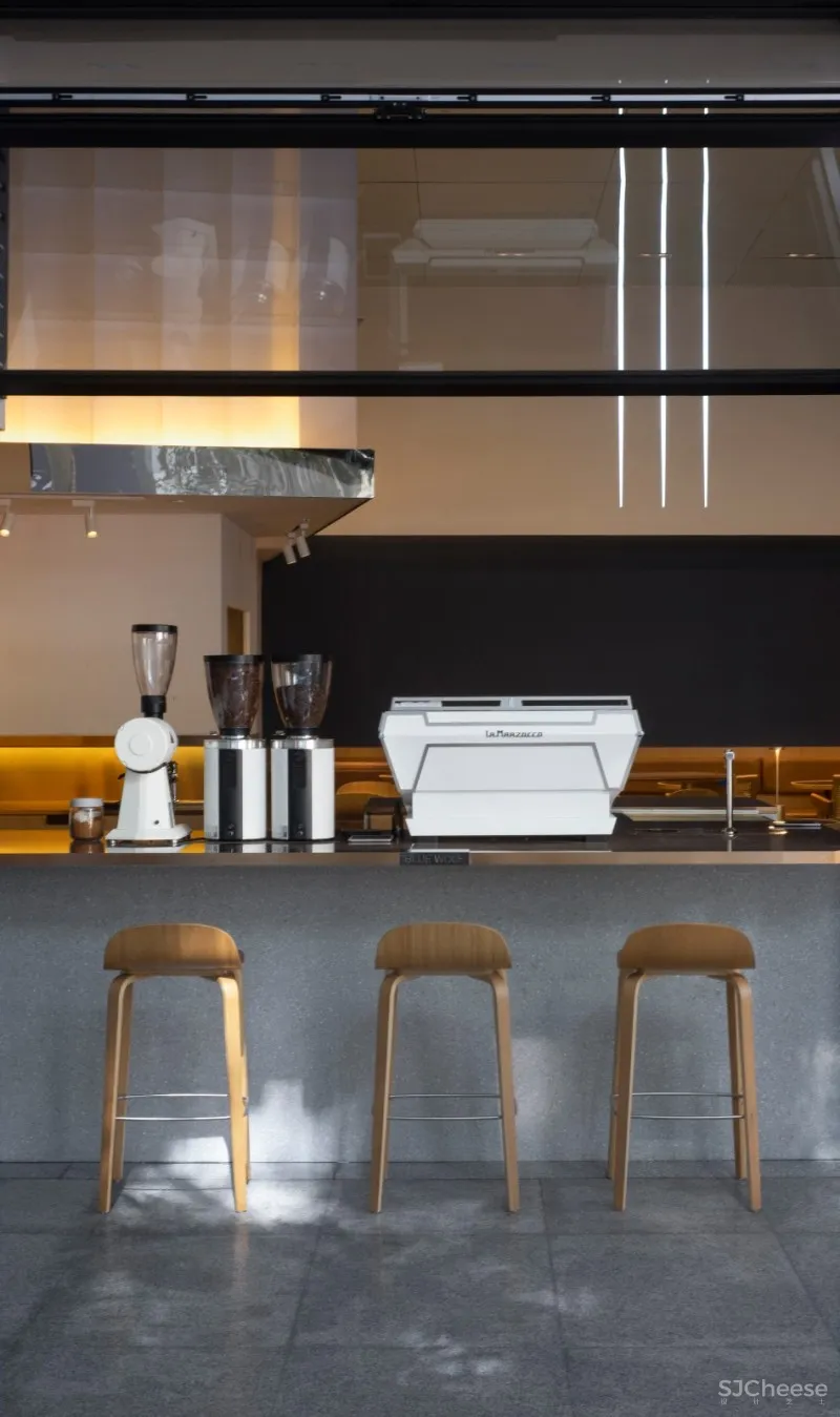 故事空间新作 | 城市狩猎者BLUE WOLF