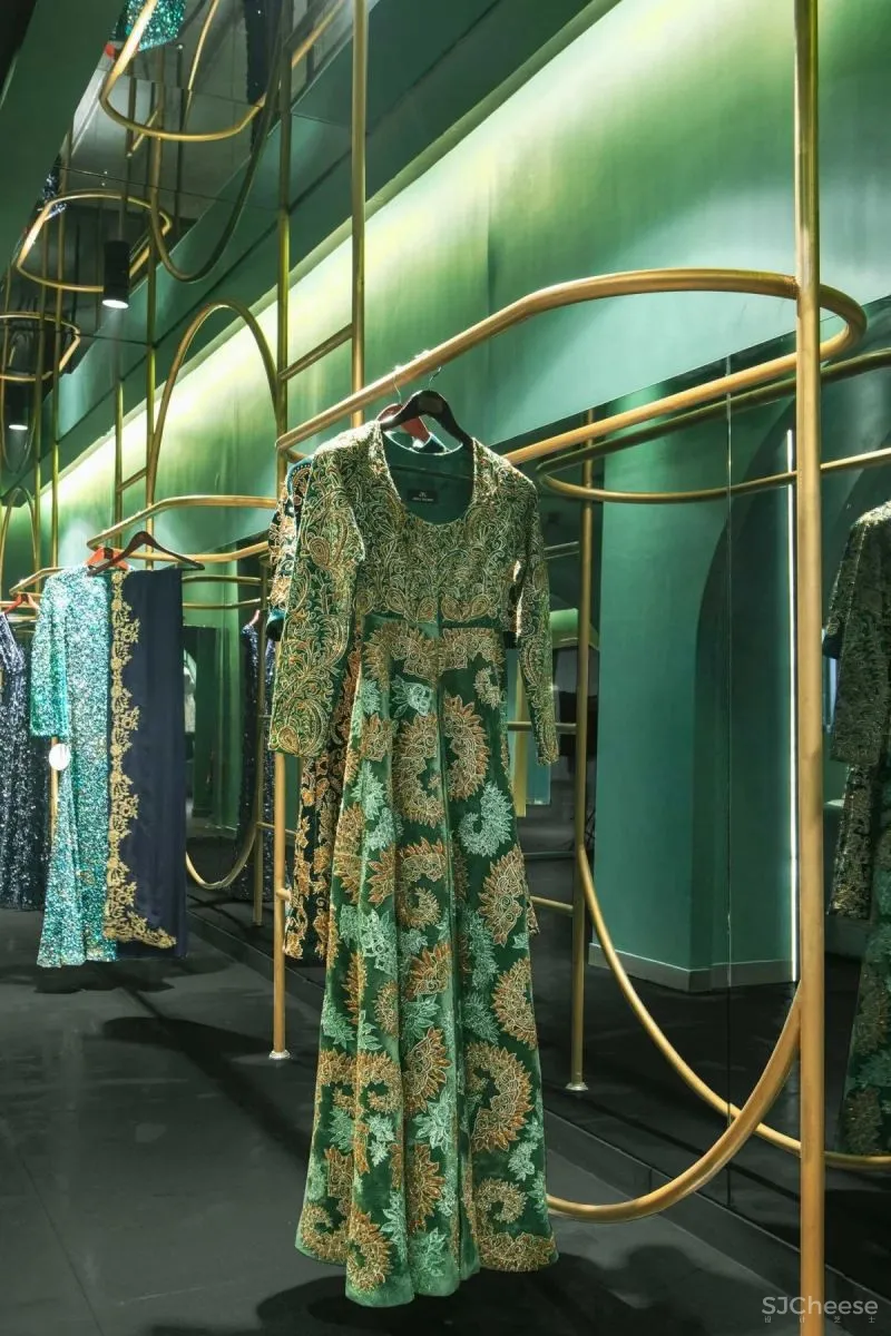 印度新德里的一家服装店，设计怎么样？