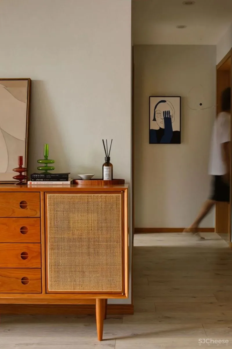 99㎡舒适两人居，舍弃一间房，Get衣帽间 独立工作区！