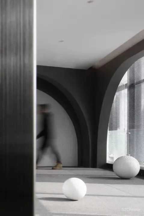 极简办公空间充满格调 尺度之下的自由