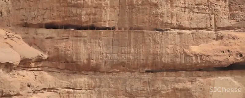 因追求完美，赔偿甲方13.6亿！这位“变态”建筑师，在岩石中凿了个酒店！