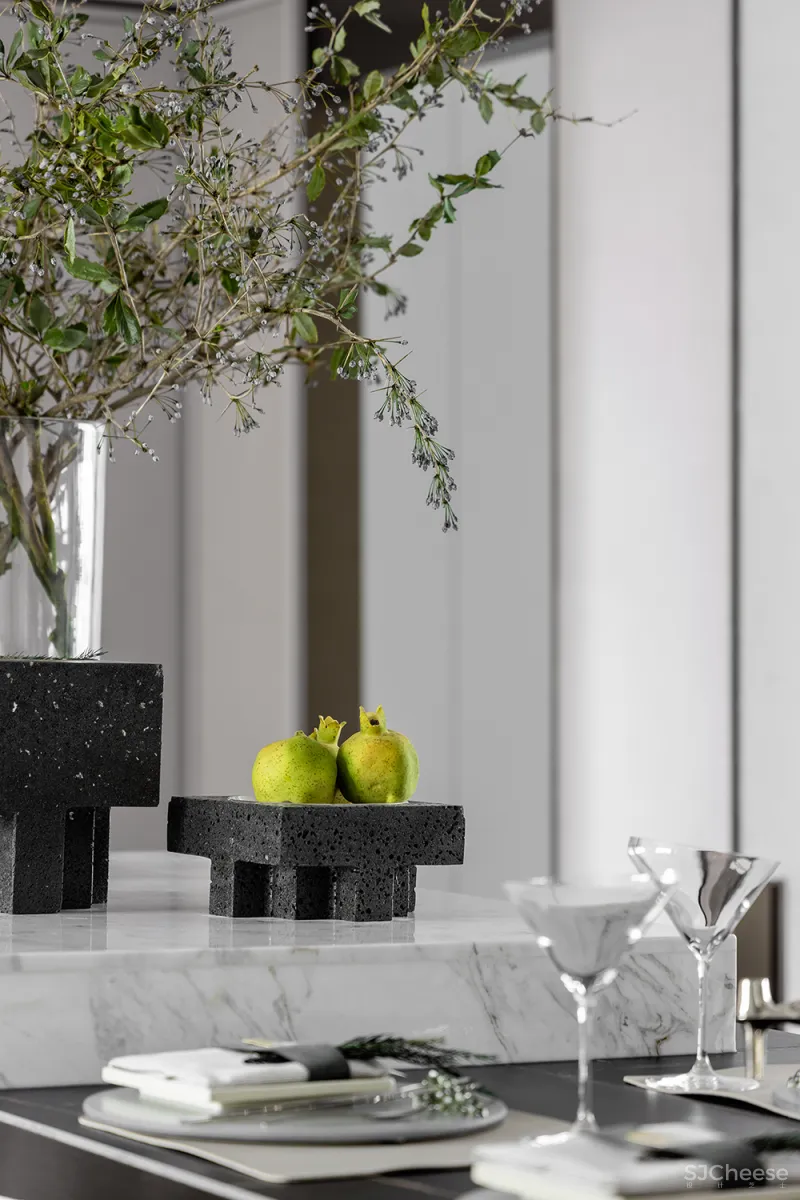 岳蒙:白 N色,简朴至极的高级!